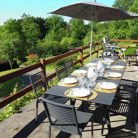 Spacious Holiday In Ardennes With Garden بيت للعطل هيربيومونت