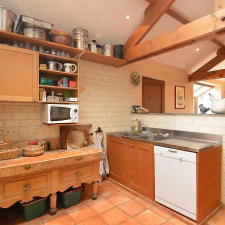 Spacious Holiday In Ardennes With Garden هيربيومونت